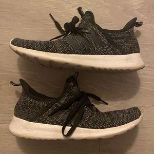 ADIDAS BLACK SNEAKERS